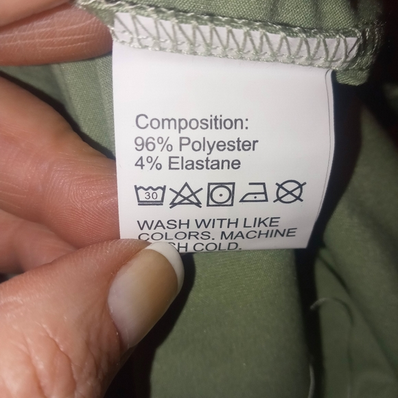 Tshirt- army green " Yellowstone" XXL  NWT - Picture 3 of 7